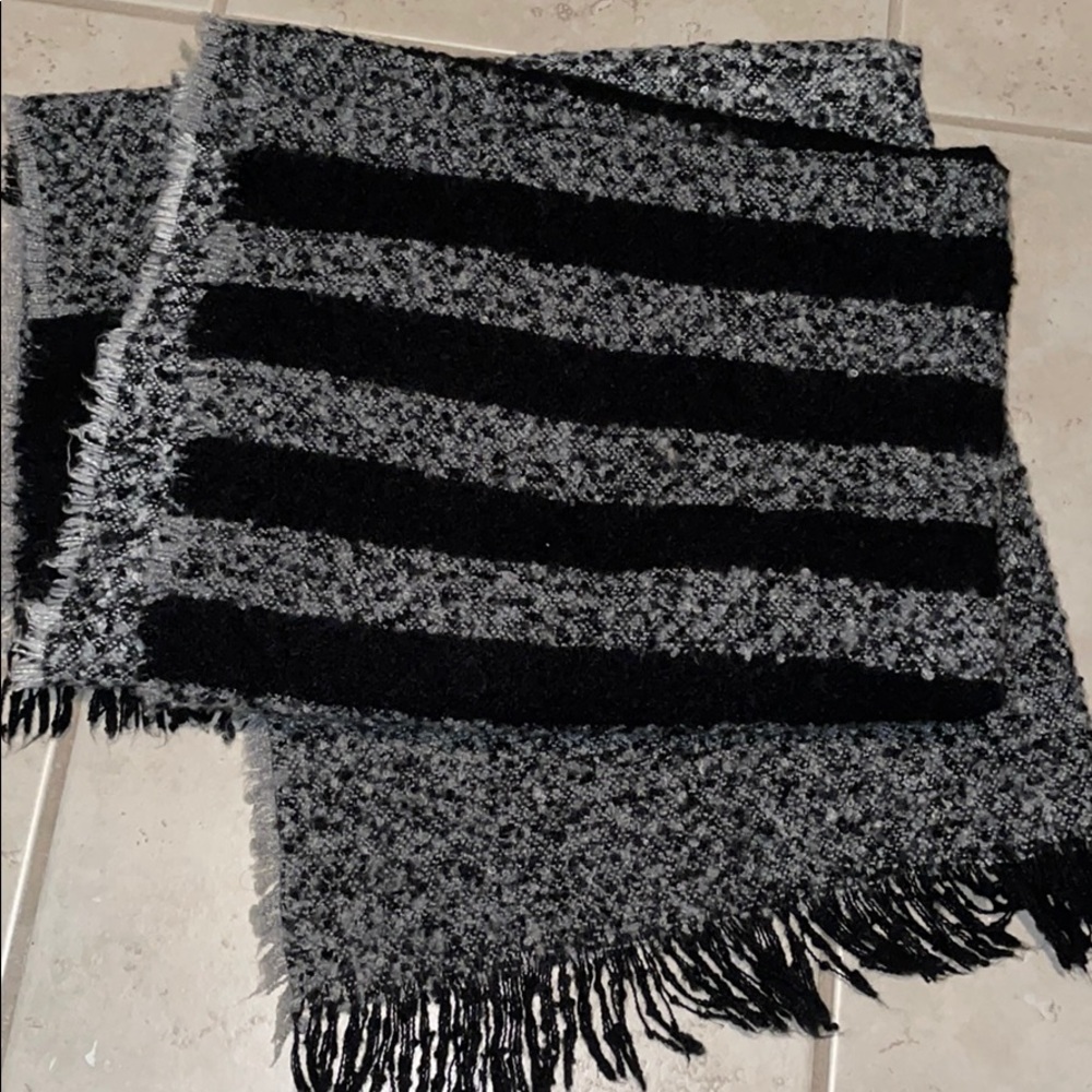 Forever 21 Scarf